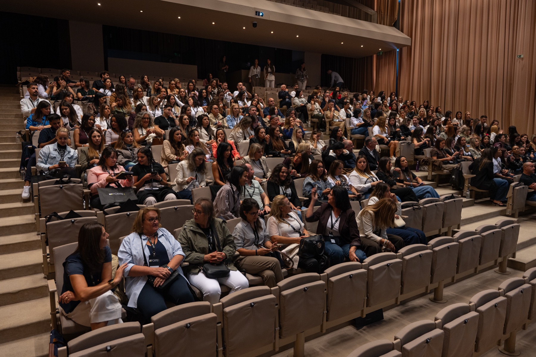 Equipas reunidas num encontro Forte Stars